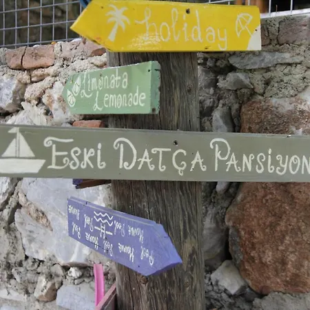 Eski فندق *
