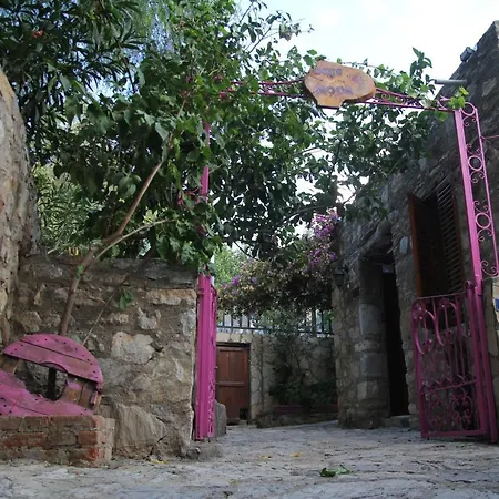 Eski * داتْشا